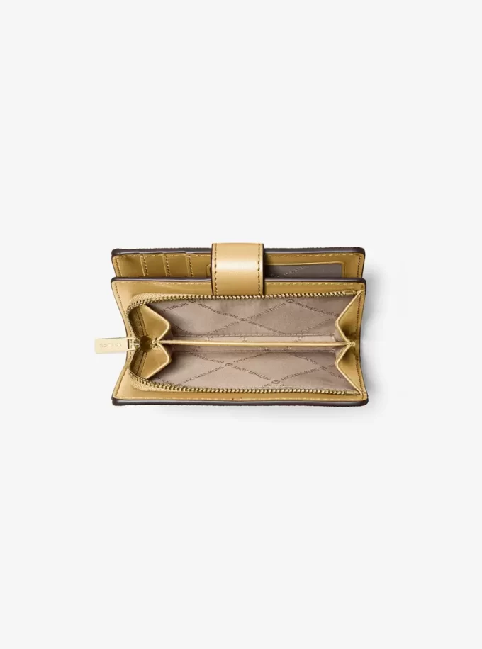 Jet Set Średni metaliczny portfel dwuskładany ze skóry saffiano Jet Set Średni metaliczny portfel dwuskładany ze skóry saffiano