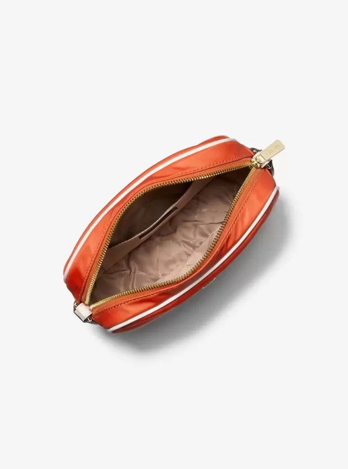 Jet Set Średniej wielkości nylonowa torba na aparat na ramię Jet Set Średniej wielkości nylonowa torba na aparat na ramię