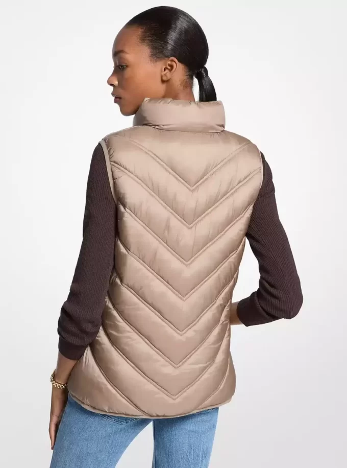 Kamizelka z nadrukiem z pikowanym logo Chevron i nylonową, składaną kamizelką