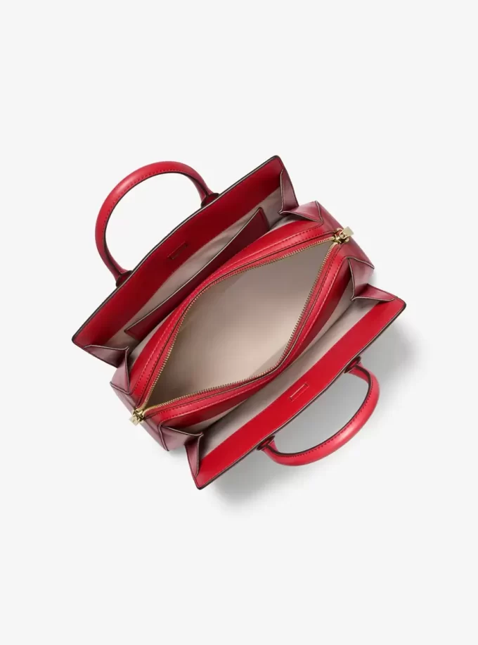 Laila Średniej wielkości metaliczna torebka z logo Signature