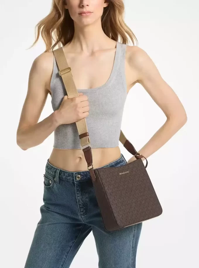 Mała torba kurierska Jet Set Travel z logo Signature