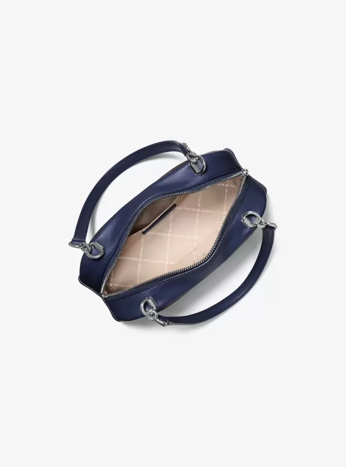 Mała torba na ramię z logo Cecily Mała torba na ramię z logo Cecily