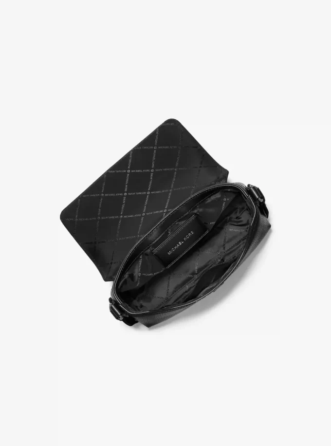 Mała torebka na ramię Cyrus ze skóry groszkowanej