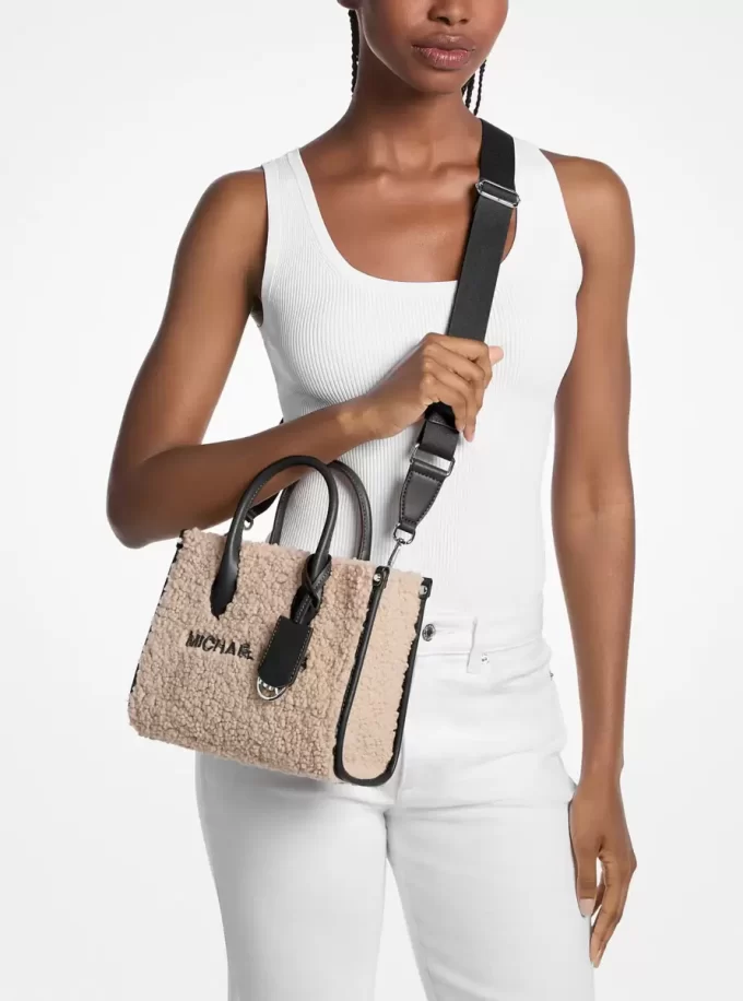 Mirella Mała torebka typu crossbody z imitacji owczej skóry