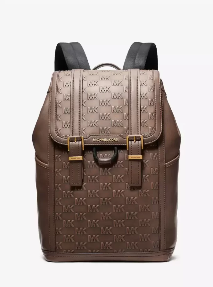 Plecak Colby Medium z wytłoczonym logo i polerowaną skórą