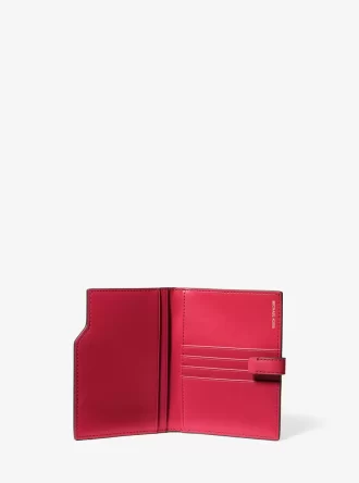 Portfel na paszport z logo Jet Set Signature