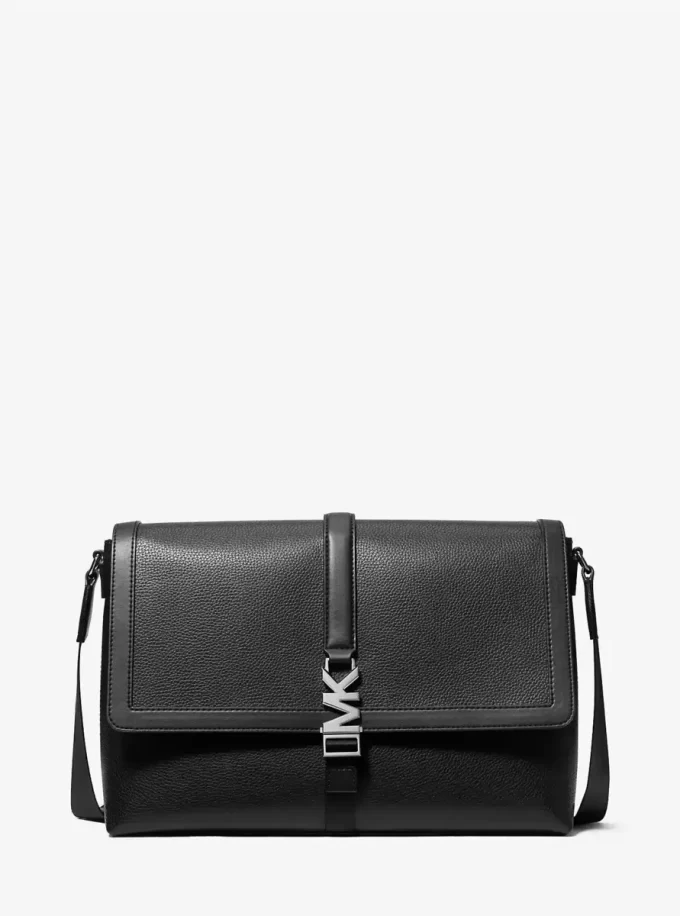 Średniej wielkości torba listonoszka Cyrus ze skóry groszkowanej