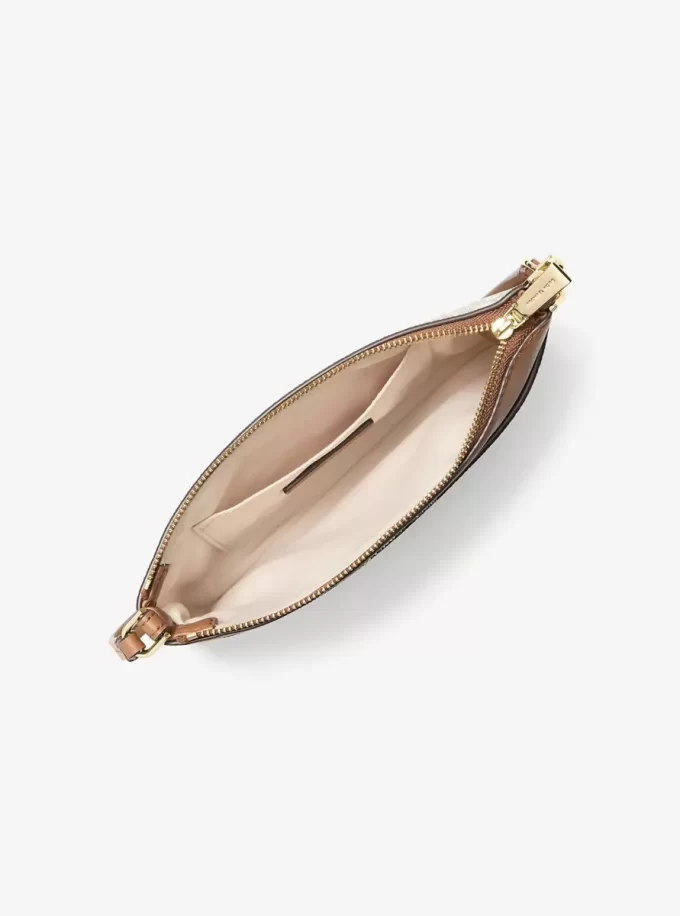 Średniej wielkości torebka na nadgarstek z logo Jet Set Signature