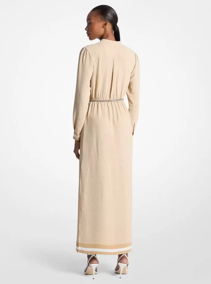 Satynowa sukienka maxi z nadrukiem i paskiem