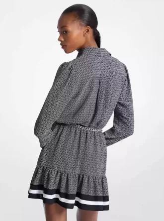 Sukienka mini z krepy z nadrukiem logo i paskiem