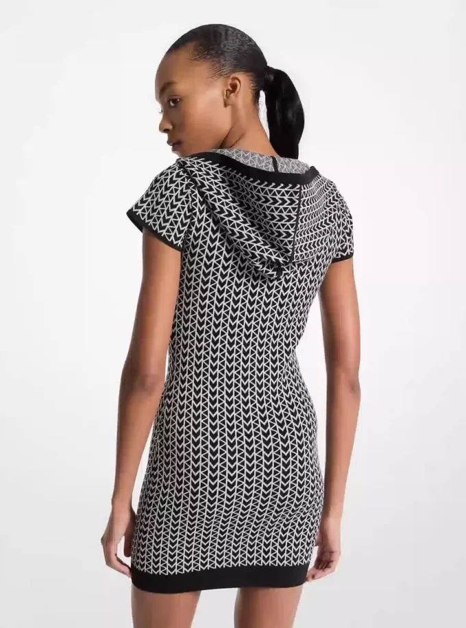 Sukienka z kapturem i żakardowym logo MK2000