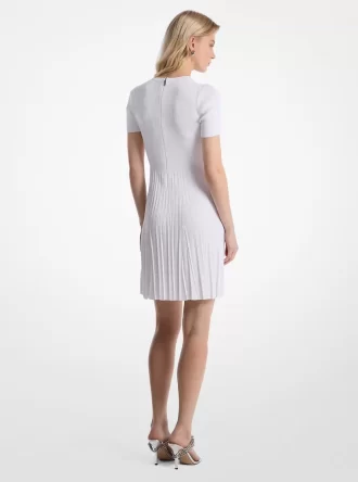 Sukienka z prążkowanej dzianiny z krótkim rękawem