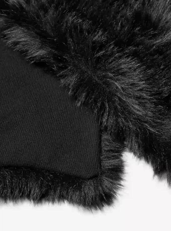 Szal ze sztucznego futra i wełny