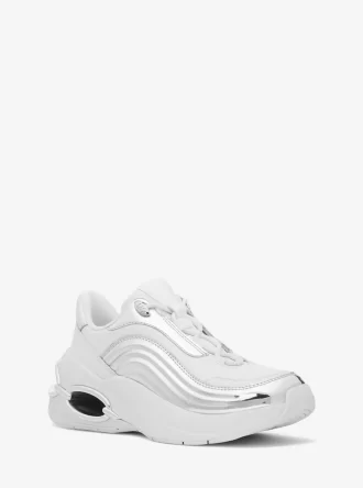 Toni, trenerka mediów mieszanych