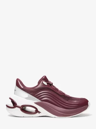 Toni, trenerka mediów mieszanych