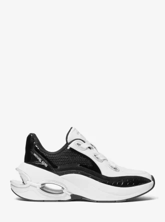 Toni, trenerka mediów mieszanych