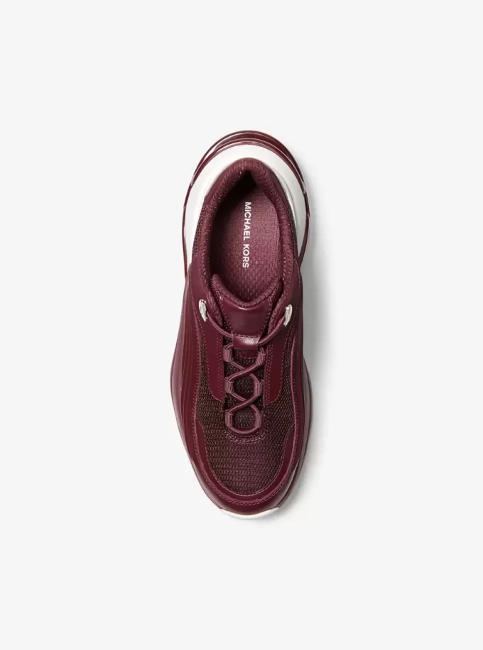 Toni, trenerka mediów mieszanych