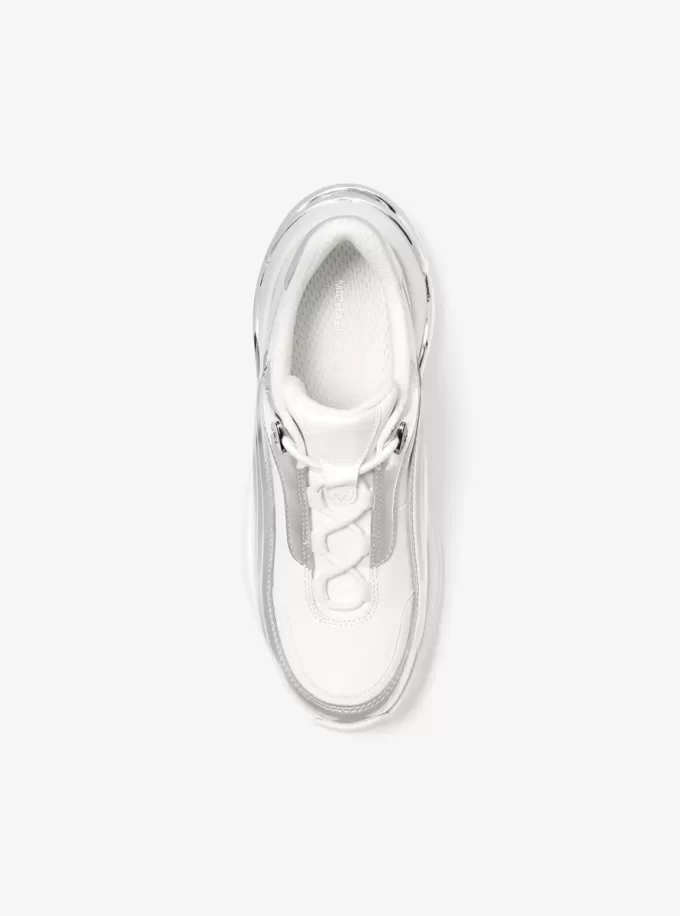 Toni, trenerka mediów mieszanych