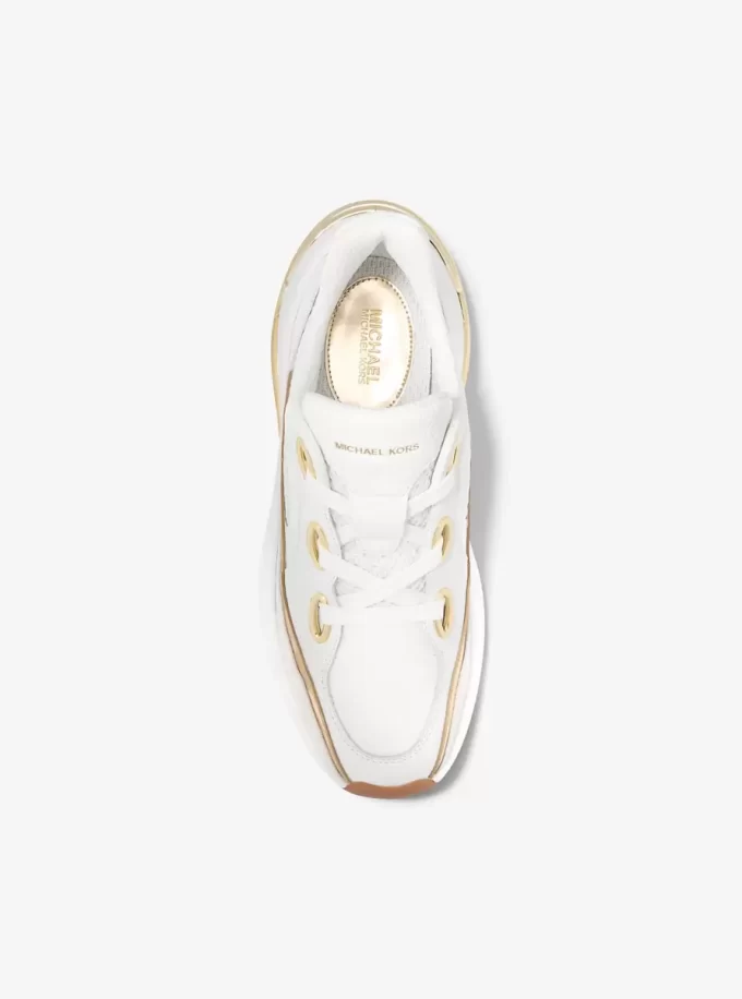 Toni, trenerka mediów mieszanych