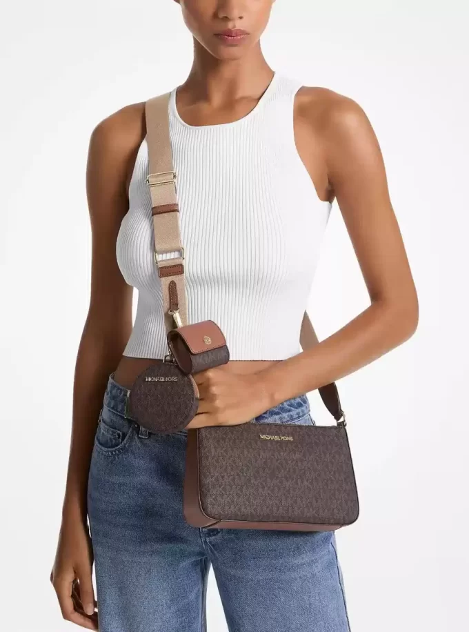 Torba na ramię z logo Jet Set i etui na Apple Airpods Pro® Torba na ramię z logo Jet Set i etui na Apple Airpods Pro®