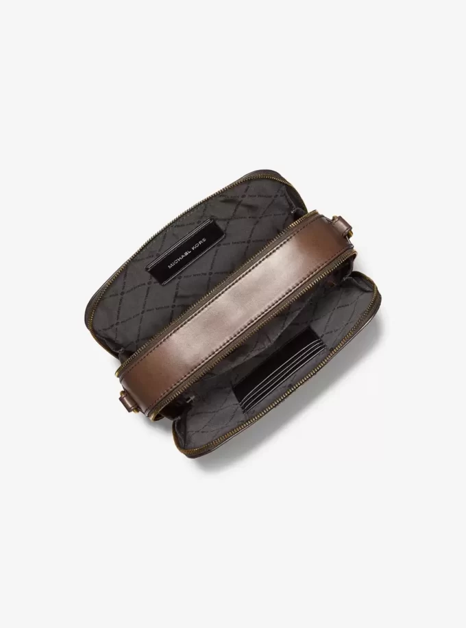 Torba na ramię z wytłoczonym logo Hudson z polerowanej skóry