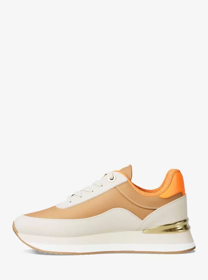 Trenerka Hattie Mixed-Media